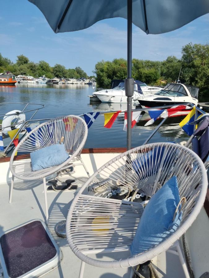 מלון Thorpe  Traditional Boat מראה חיצוני תמונה
